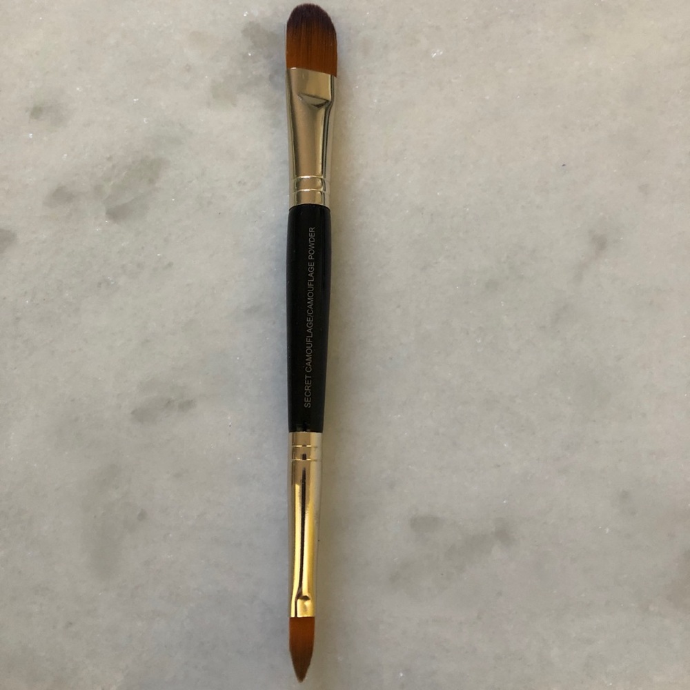 Like New Laura Mercier Dual-Ended Secret Camouflage/Camouflage Powder Brush - Picture 2 of 6